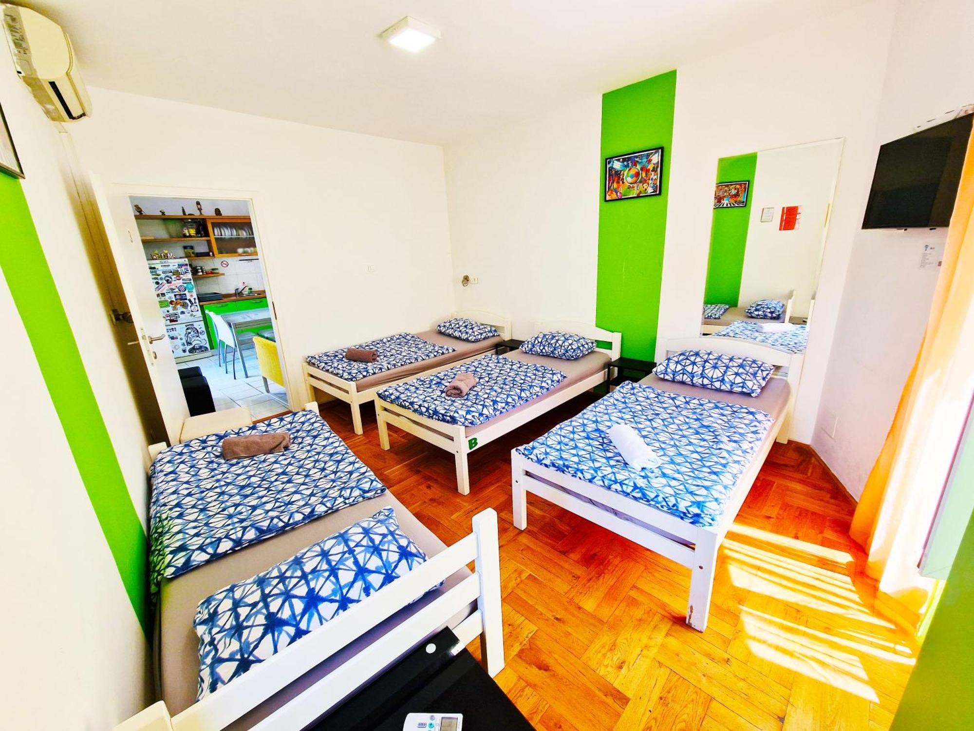 Croparadise Hostel Split Extérieur photo