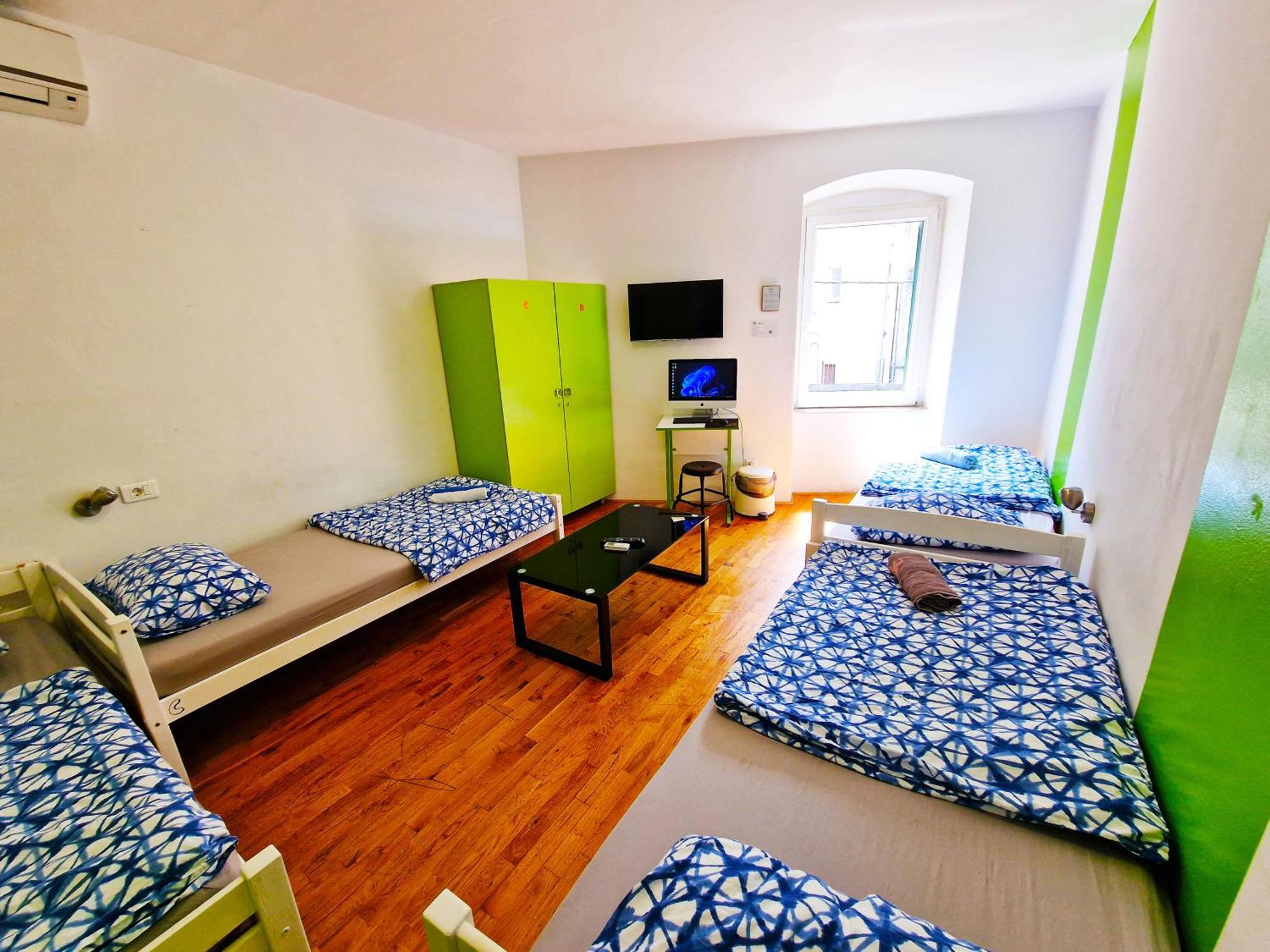 Croparadise Hostel Split Extérieur photo