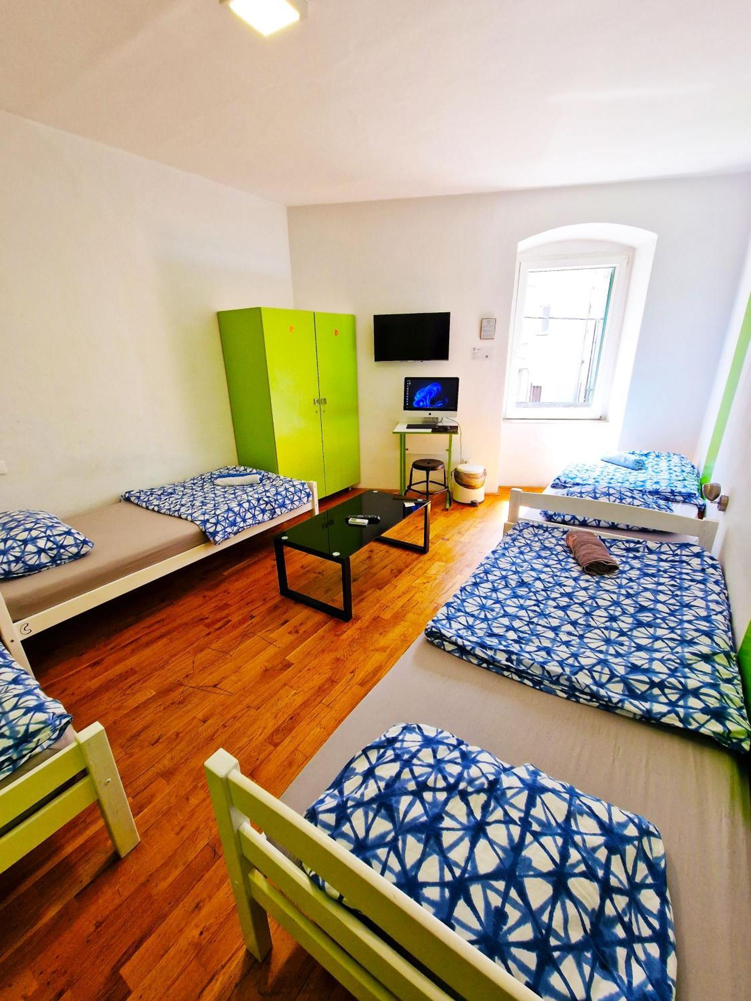 Croparadise Hostel Split Extérieur photo